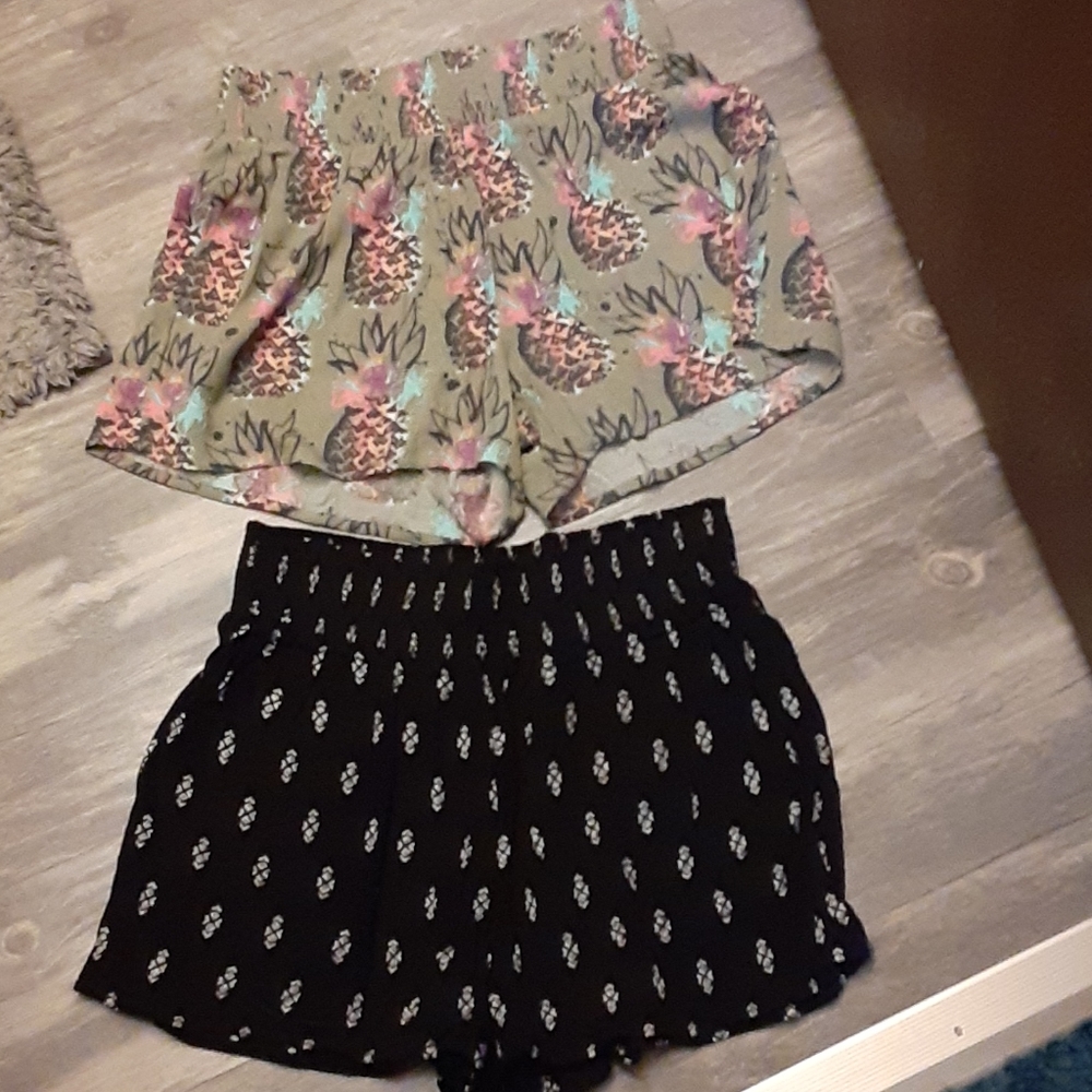 Mossimo shorts M (2 pair) NWOT